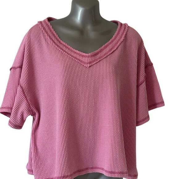 LUSH Women's V-Neck Ribbed Top Pink Short Sleeve Size L Casual NWT - Picture 2 of 7